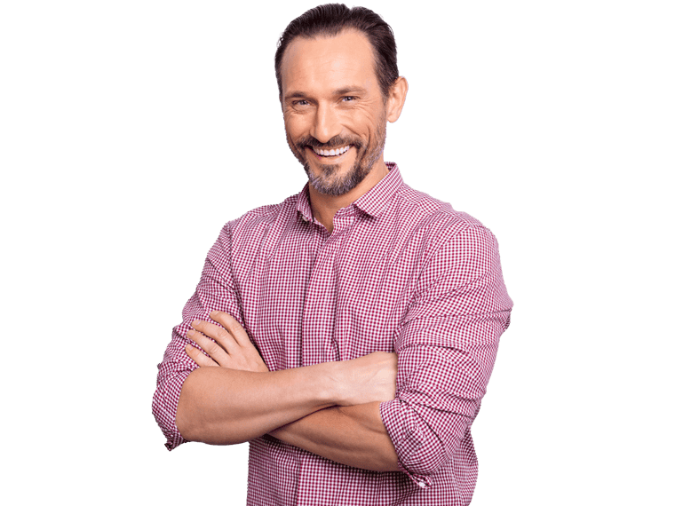 Argentinian spanish translation services expert smiling with folded arms