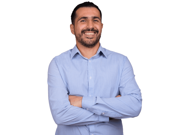 Persian translation services expert with crossed arms and smiling 