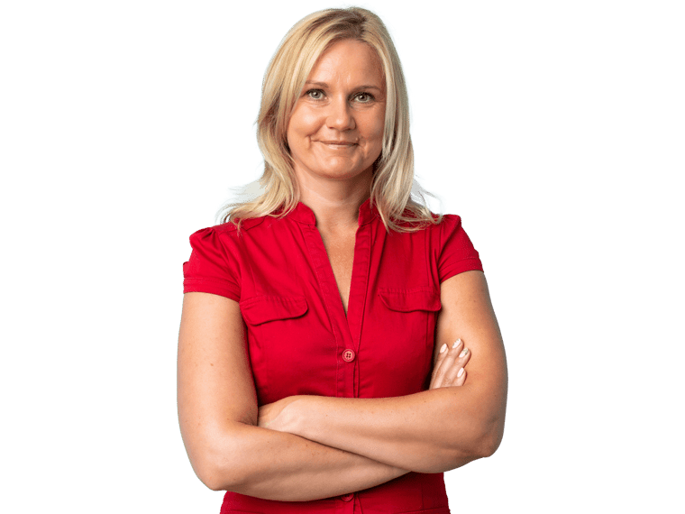 Polish translation services expert smiling wearing a red shirt