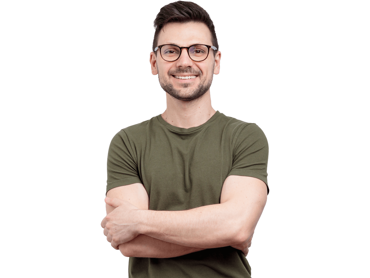 Finnish proofreading services, Smiling handsome man in t-shirt standing with crossed arms 