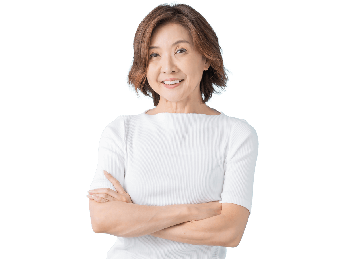 Korean translation services experienced professional with crossed arms wearing a white top and smiling